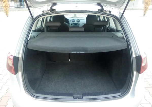 Seat Ibiza cena 27800 przebieg: 91800, rok produkcji 2015 z Garwolin małe 277